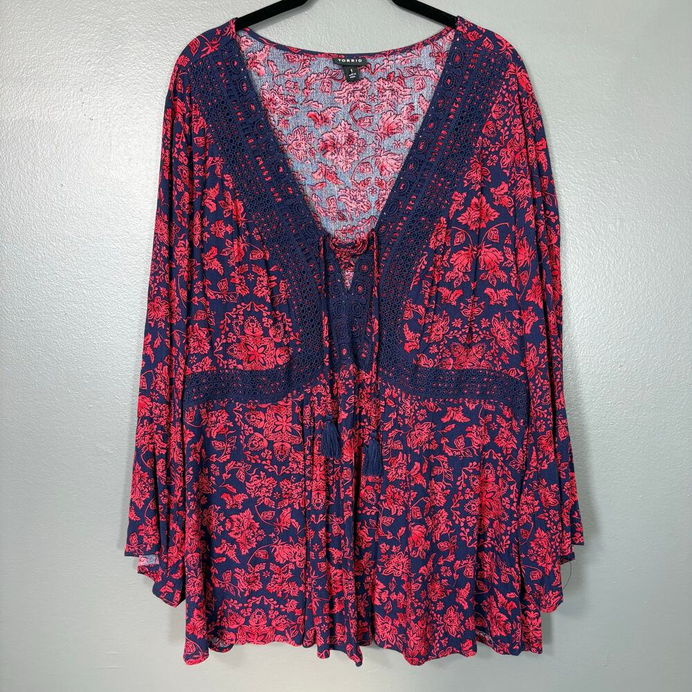 Torrid Blue & Red Floral Lace Trim Boho Peasant Top - Size 1 (1X) - Women's Plus